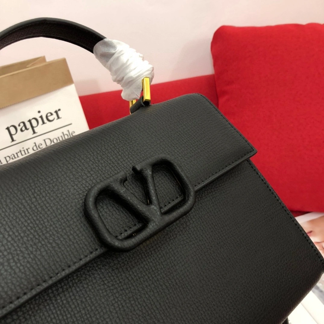 &AIR- ZW2B0F53KGWR82 Calfskin item : BT-B225D2860W