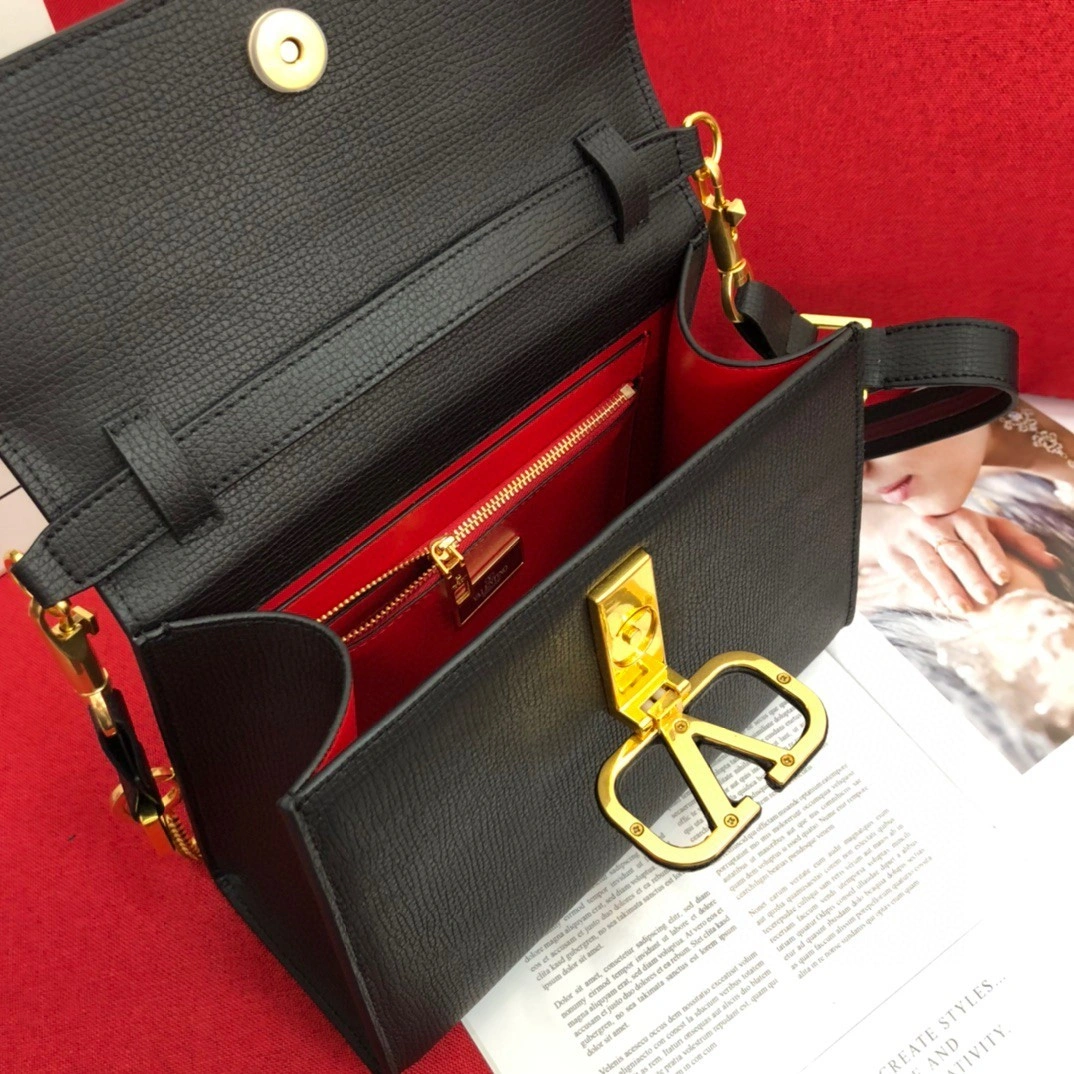 &AIR- ZW2B0F53KGWR82 Calfskin item : BT-B225D2860W