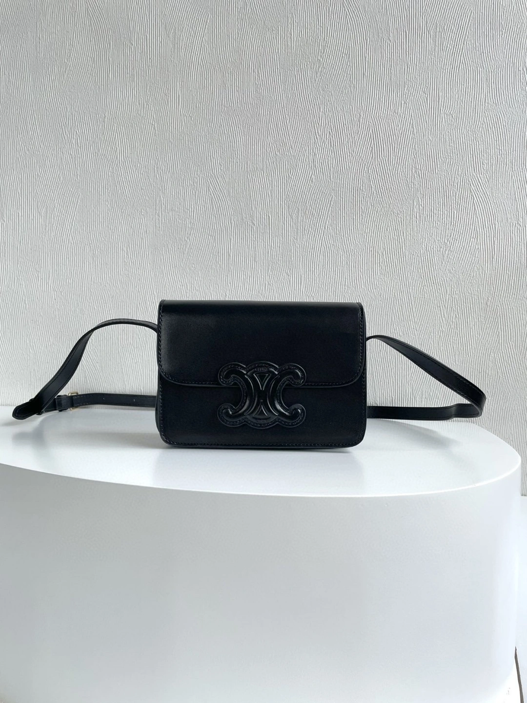 &AIR-199233BF4-38NO Calfskin TRIOMPHE item : BT-B225F0572W