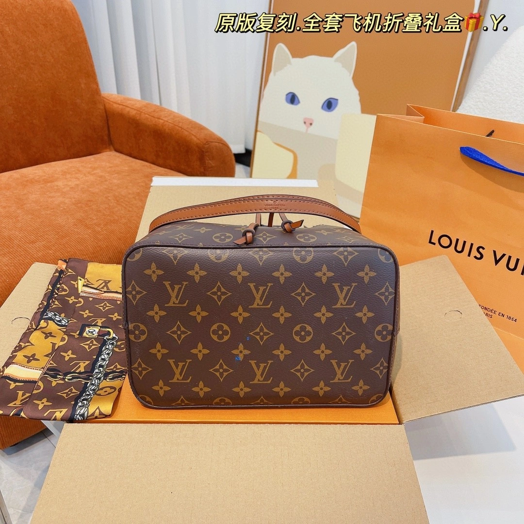 &AIR-M44887 Calfskin item : BT-B299F0512W