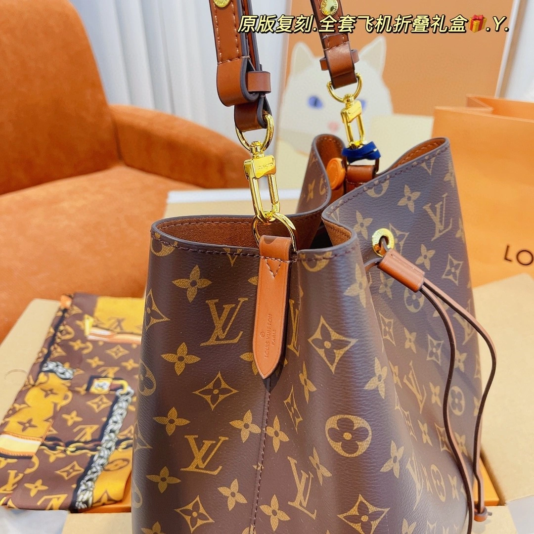 &AIR-M44887 Calfskin item : BT-B299F0512W