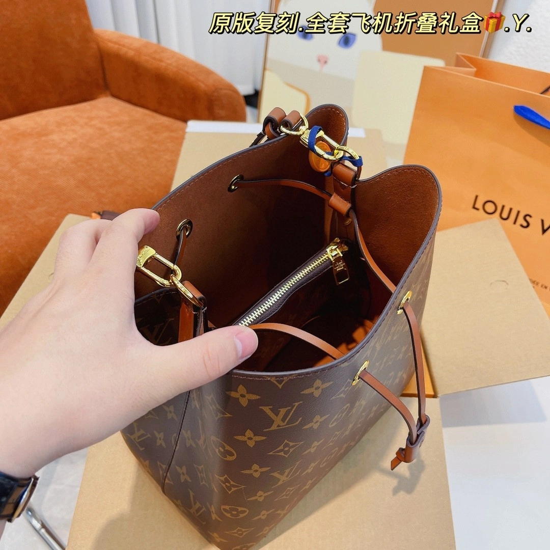 &AIR-M44887 Calfskin item : BT-B299F0512W