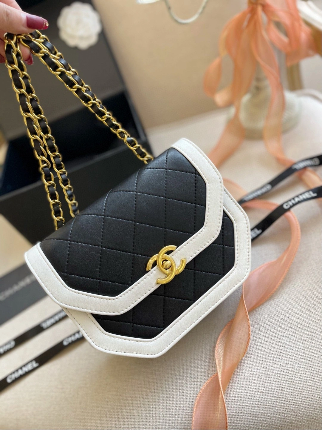 AS2597 item : BT-B012B1824