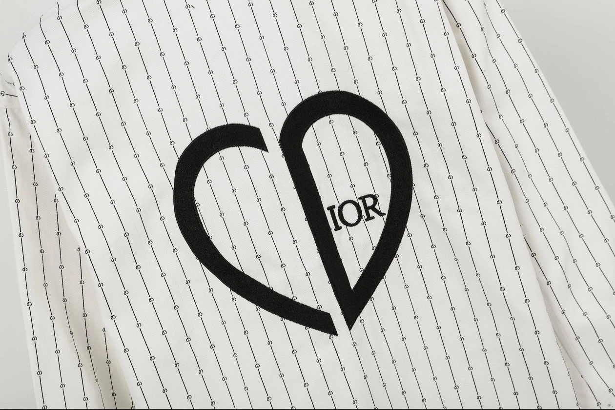 &Air----- logo embroidery item:B-F407I1746