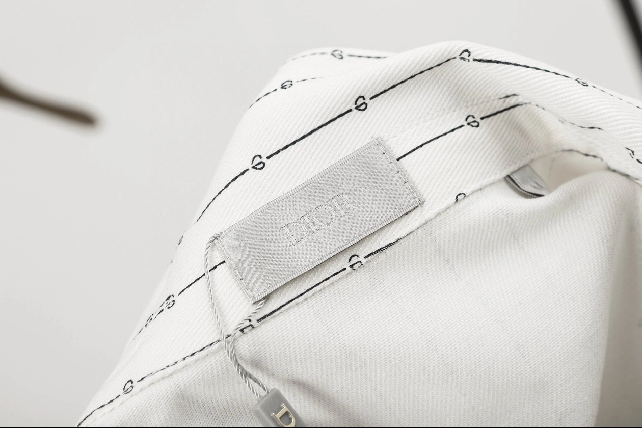 &Air----- logo embroidery item:B-F407I1746