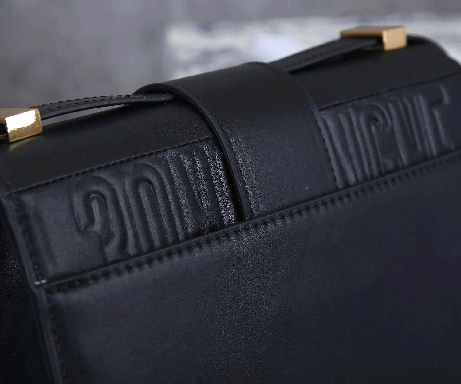 *Air--- -1001 cowhide item : A-B225H0601L