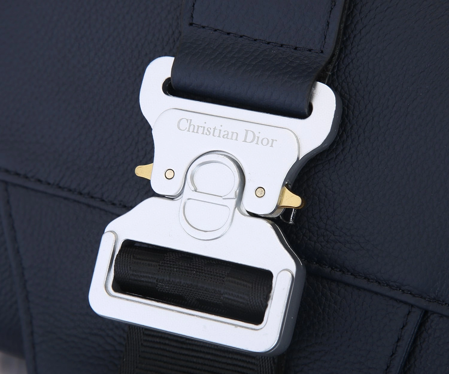 Air--- -1040 item : A-B225H2106A
