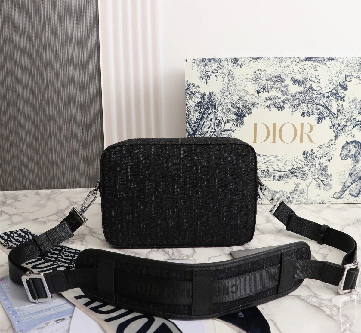 Air--- 1020 item : A-B225H0381