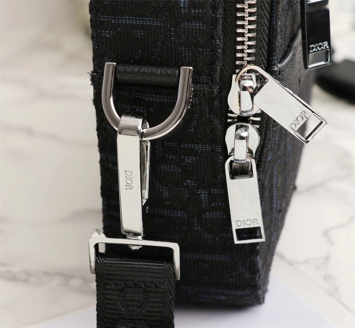Air--- 1020 item : A-B225H0381
