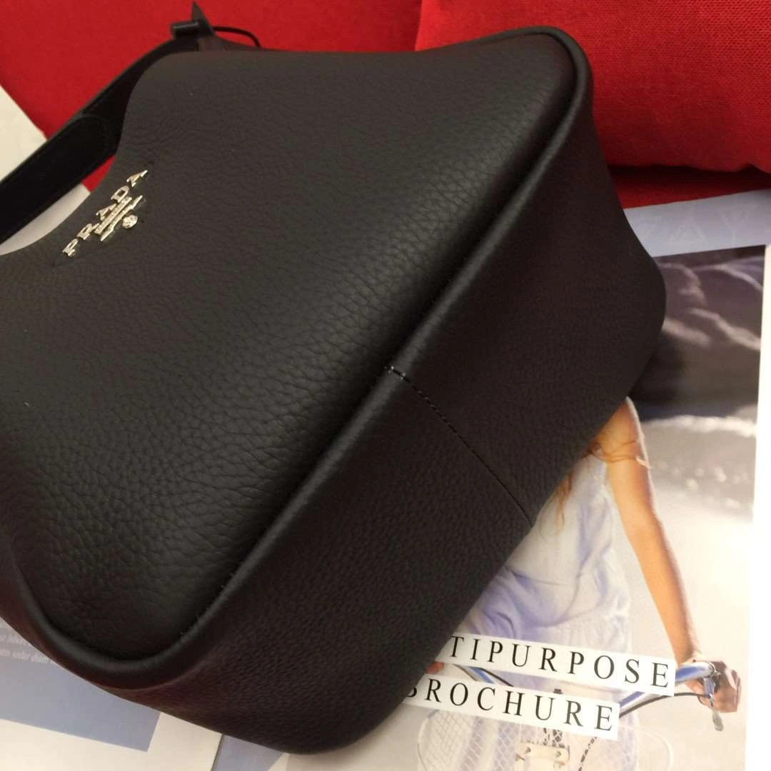 *Air--- 1BC127 Calfskin item : A-B00I0106A