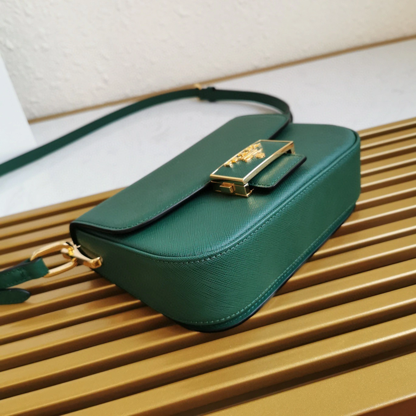 Air--- 1BD217 item : A-B328H3016A