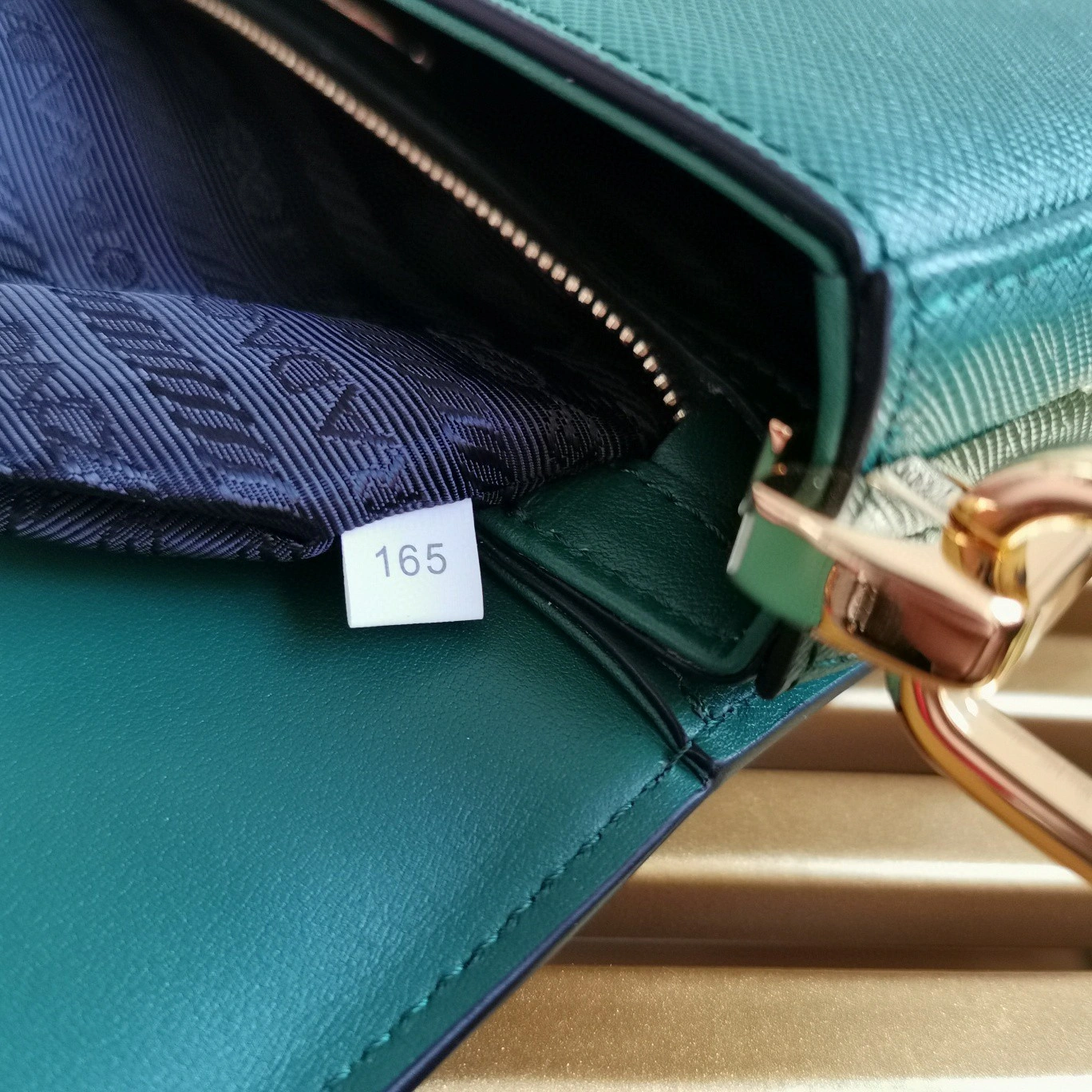Air--- 1BD217 item : A-B328H3016A