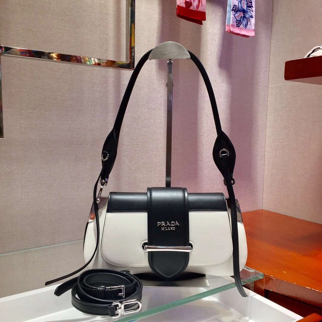 *Air--- 1BD908 Calfskin item : A-B328H2605A