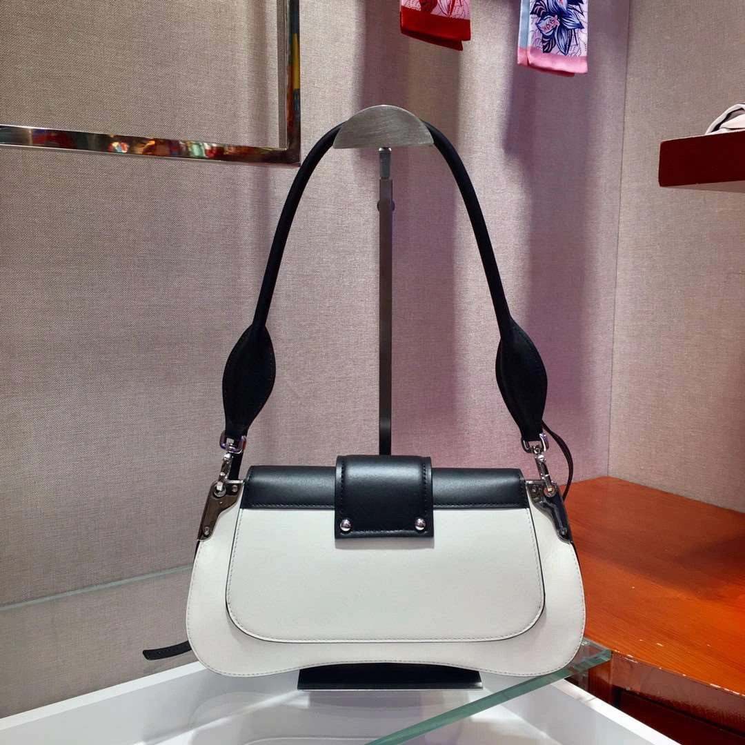 *Air--- 1BD908 Calfskin item : A-B328H2605A