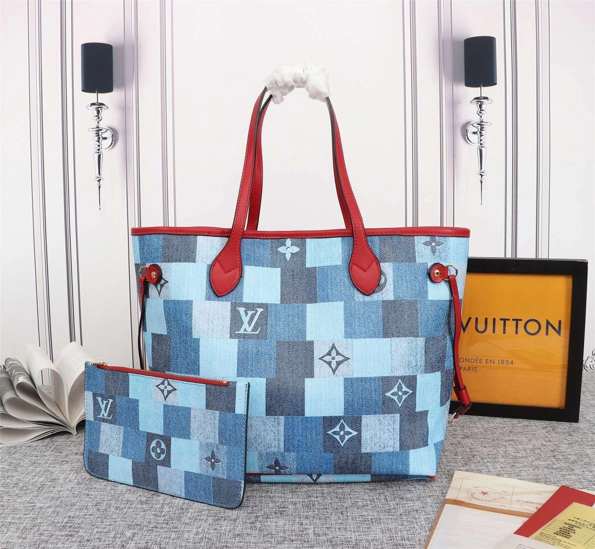 *Air--- 44981Neverfull item : A-B257G3033