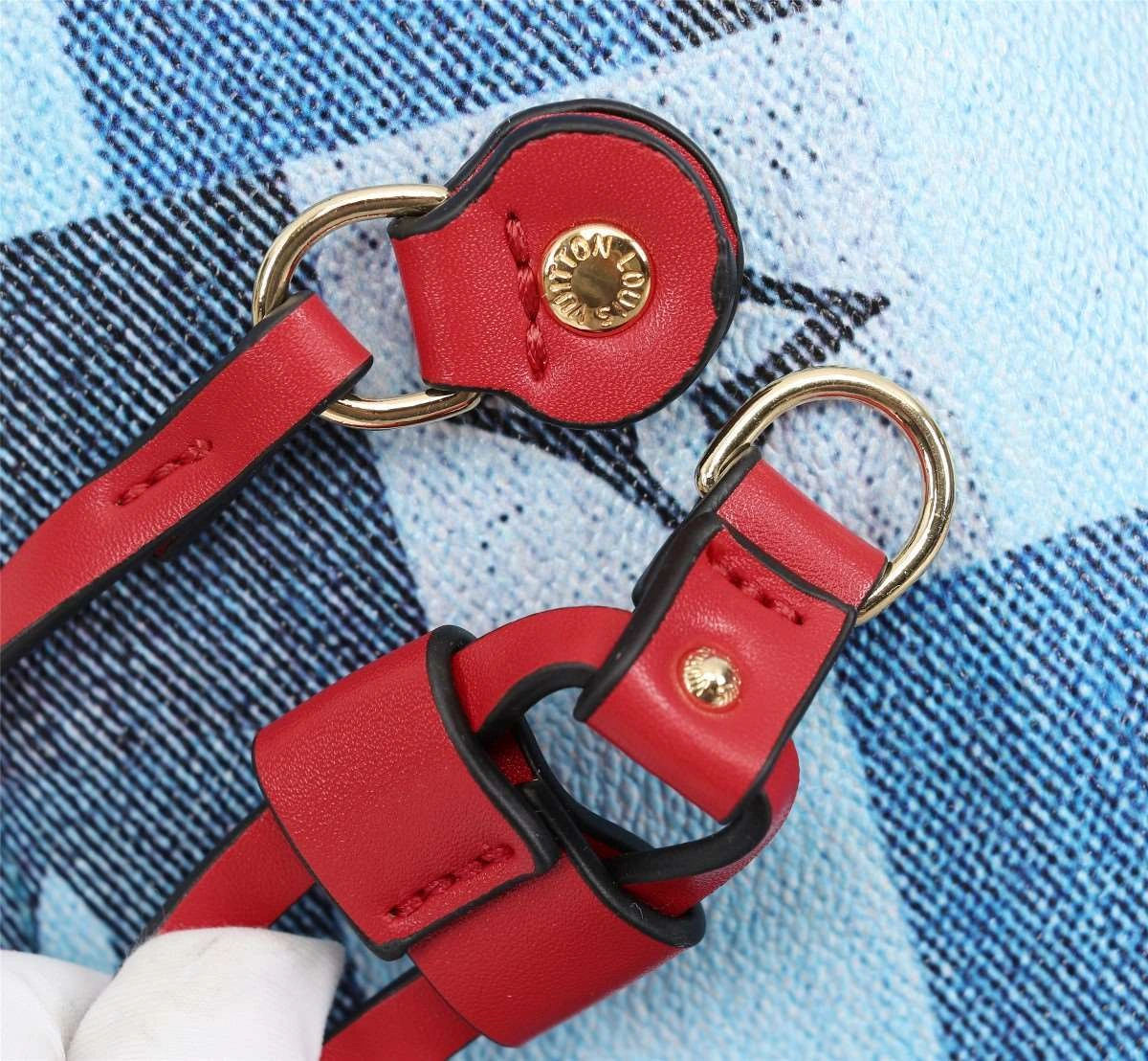 *Air--- 44981Neverfull item : A-B257G3033