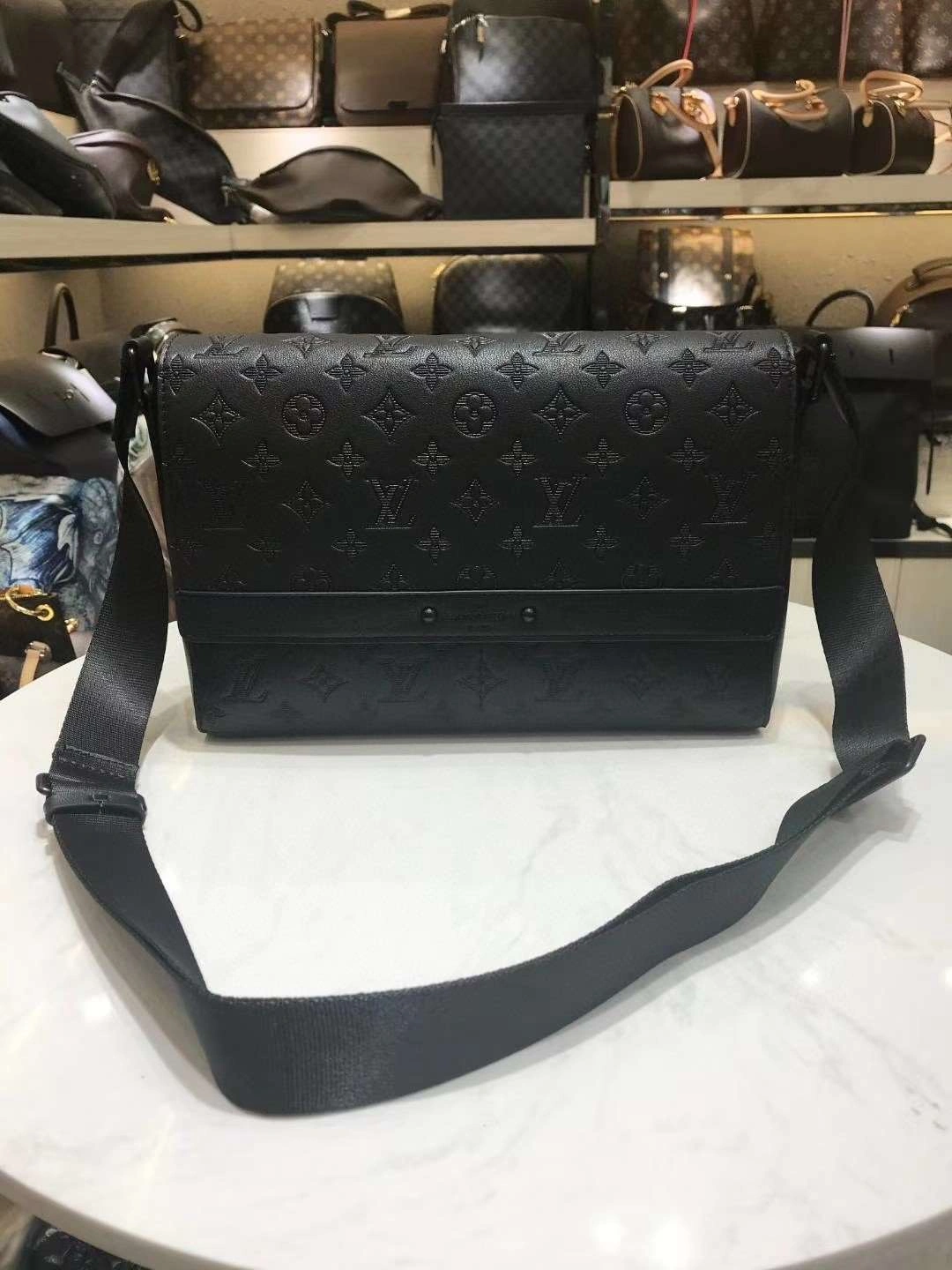 *Air--- M44729 cowhide item : A-B257H0228