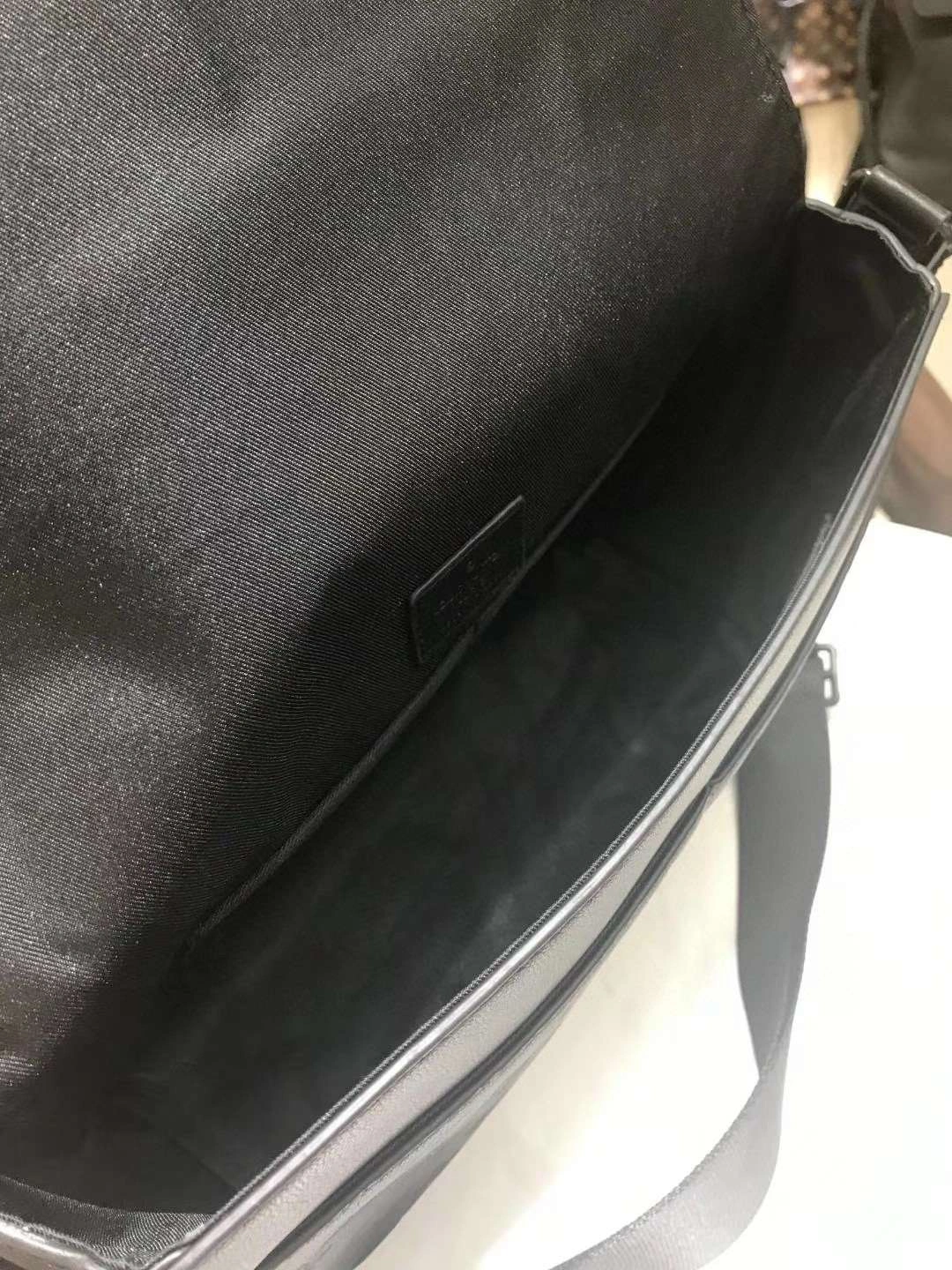 *Air--- M44729 cowhide item : A-B257H0228