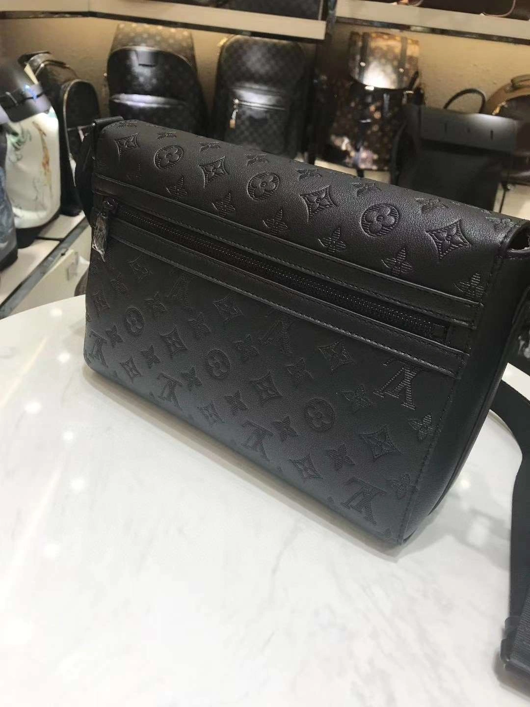 *Air--- M44729 cowhide item : A-B257H0228