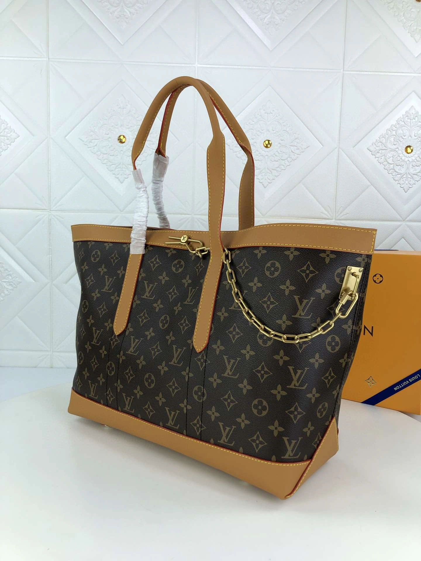 *Air--- M44878 cowhide item : A-B00H0182