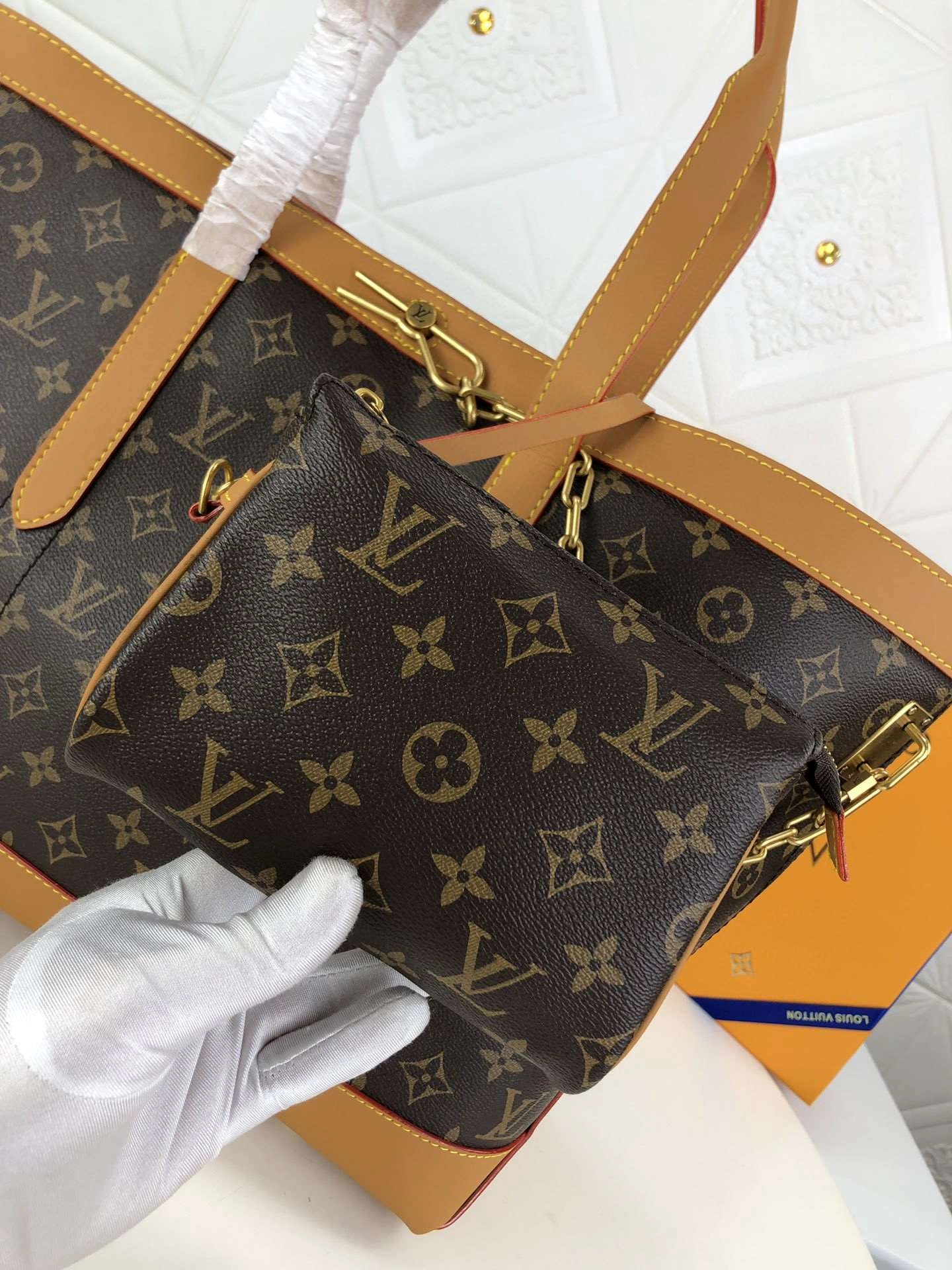 *Air--- M44878 cowhide item : A-B00H0182