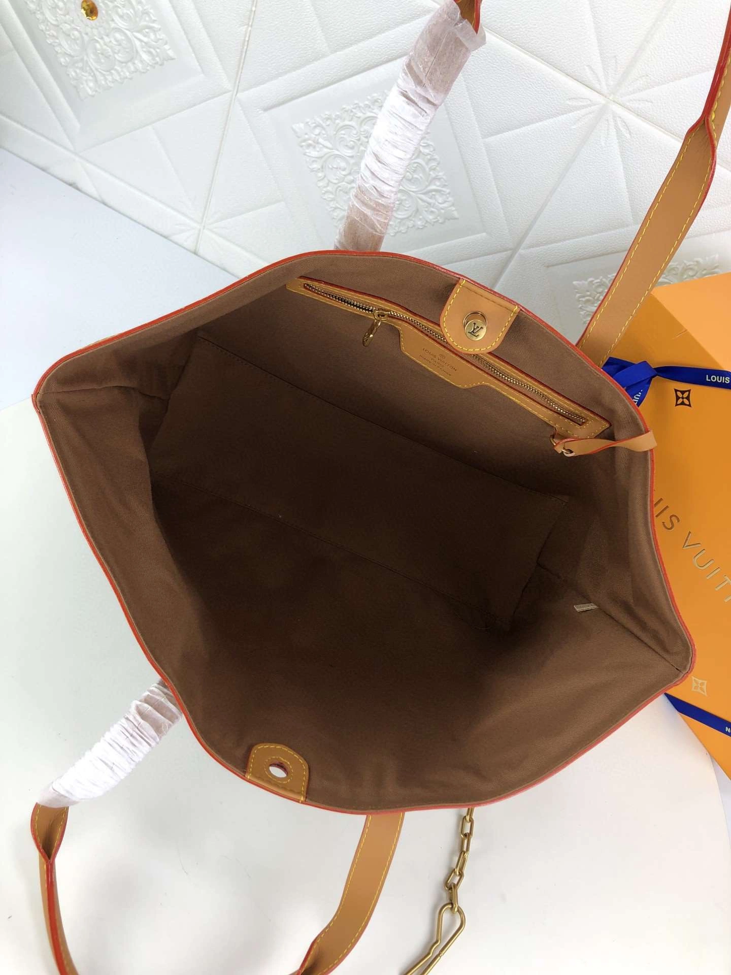 *Air--- M44878 cowhide item : A-B00H0182
