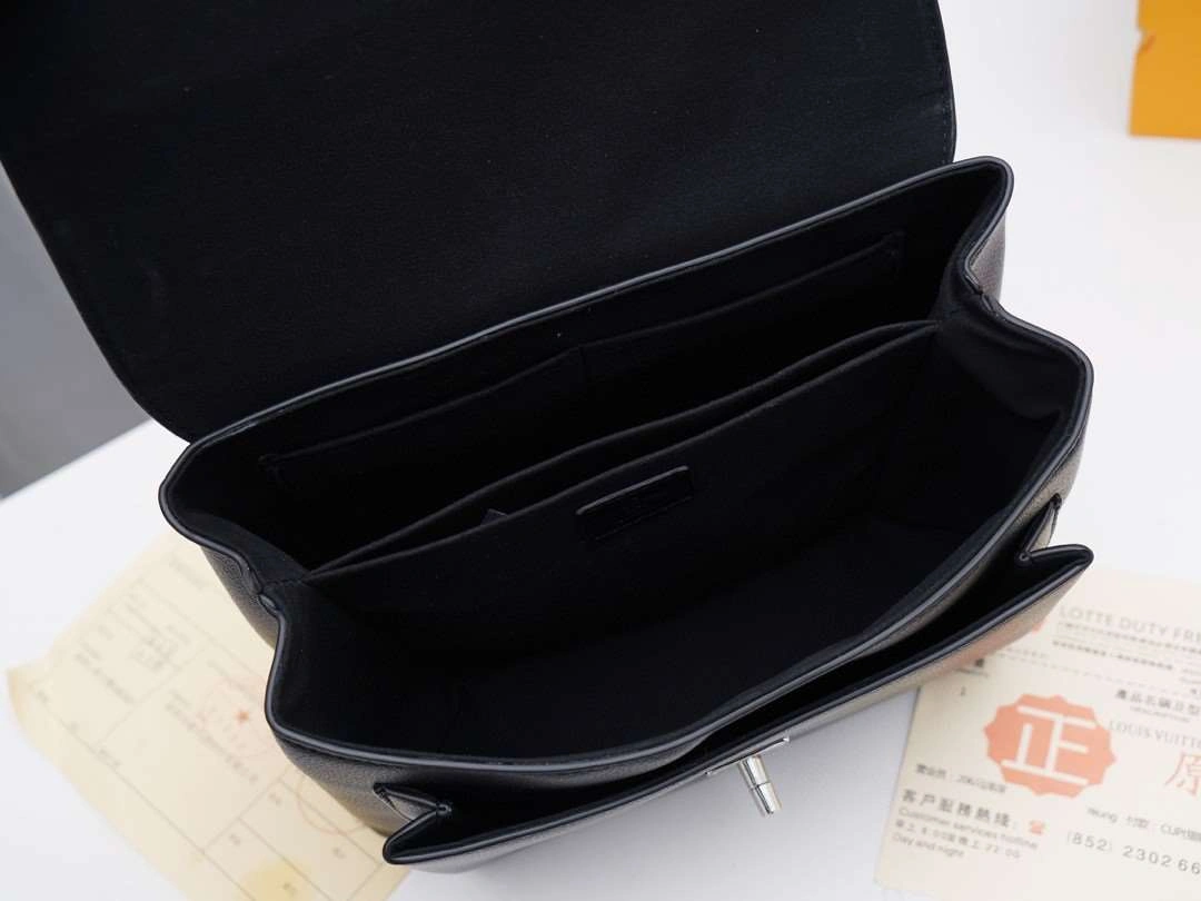 *Air--- M54849 cowhide item : A-B257H0235