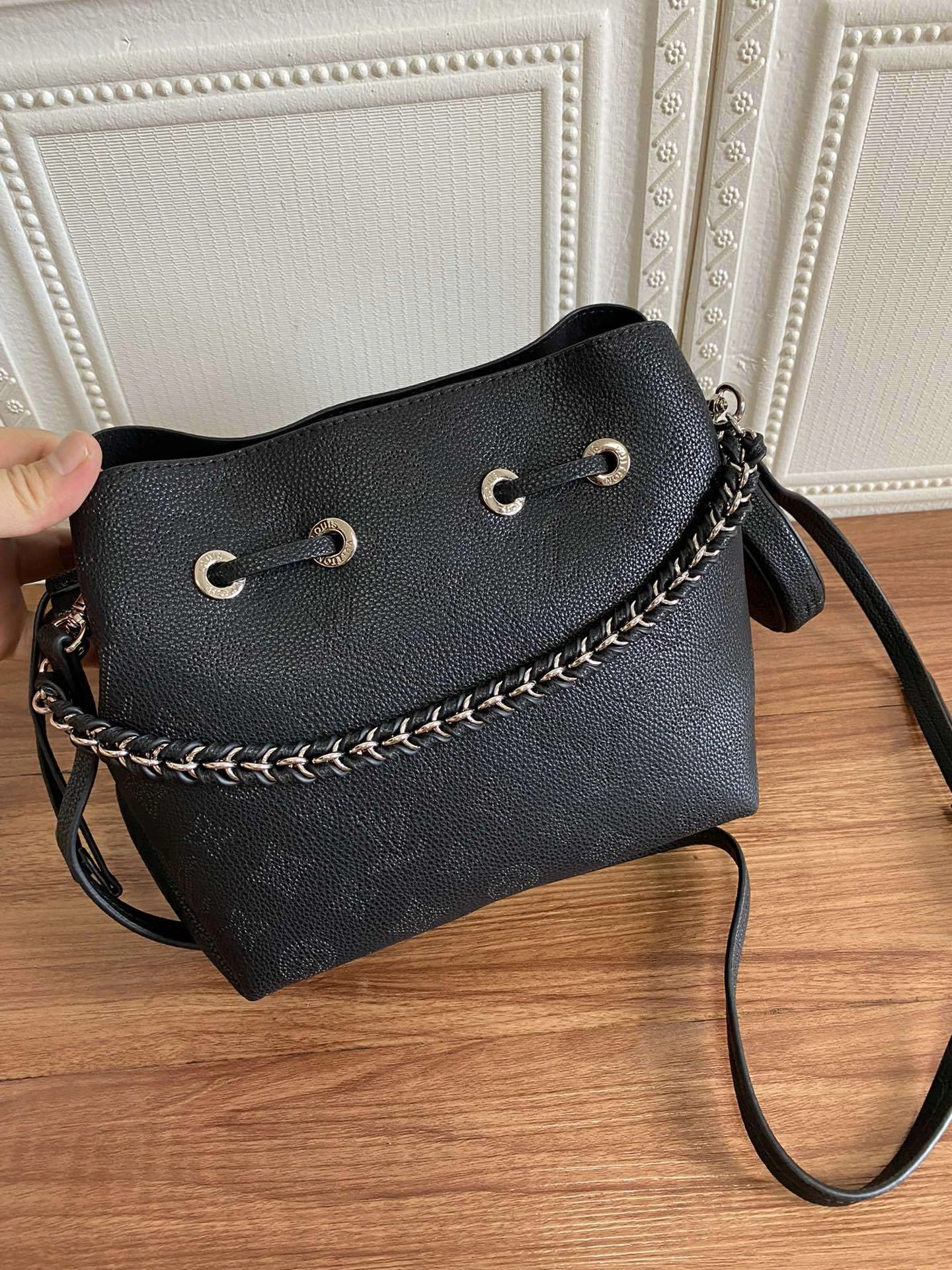 *Air-- 57070 Calfskin item : A-B00G3025