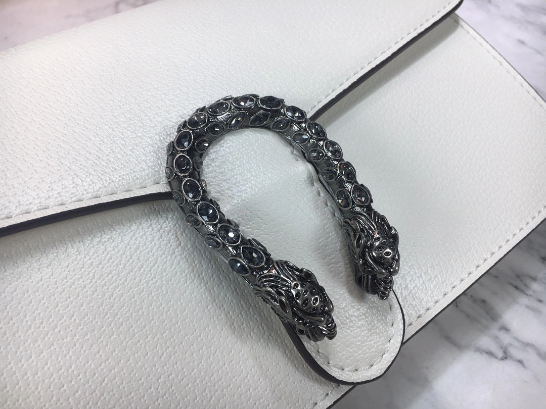 Air---621197 item : A-B00H1723A