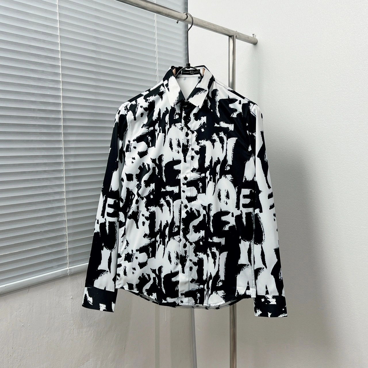 Air-- 73Qu559 item: E-F210C0806