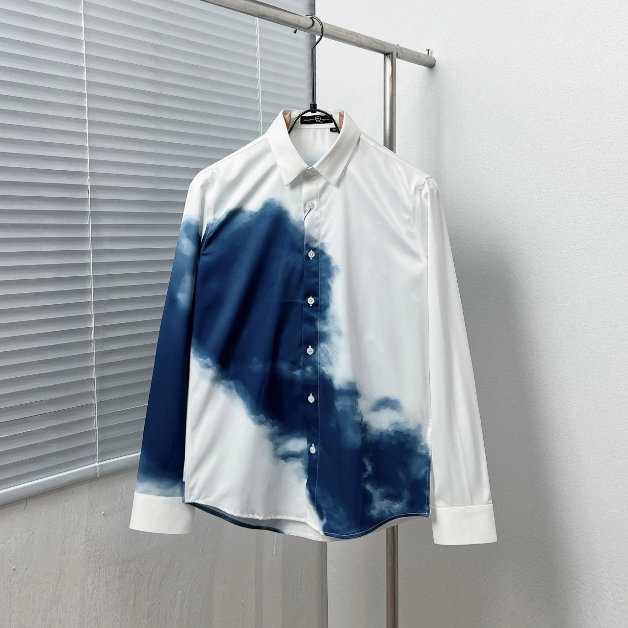 Air-- 73Qu559 item: E-F210C0807
