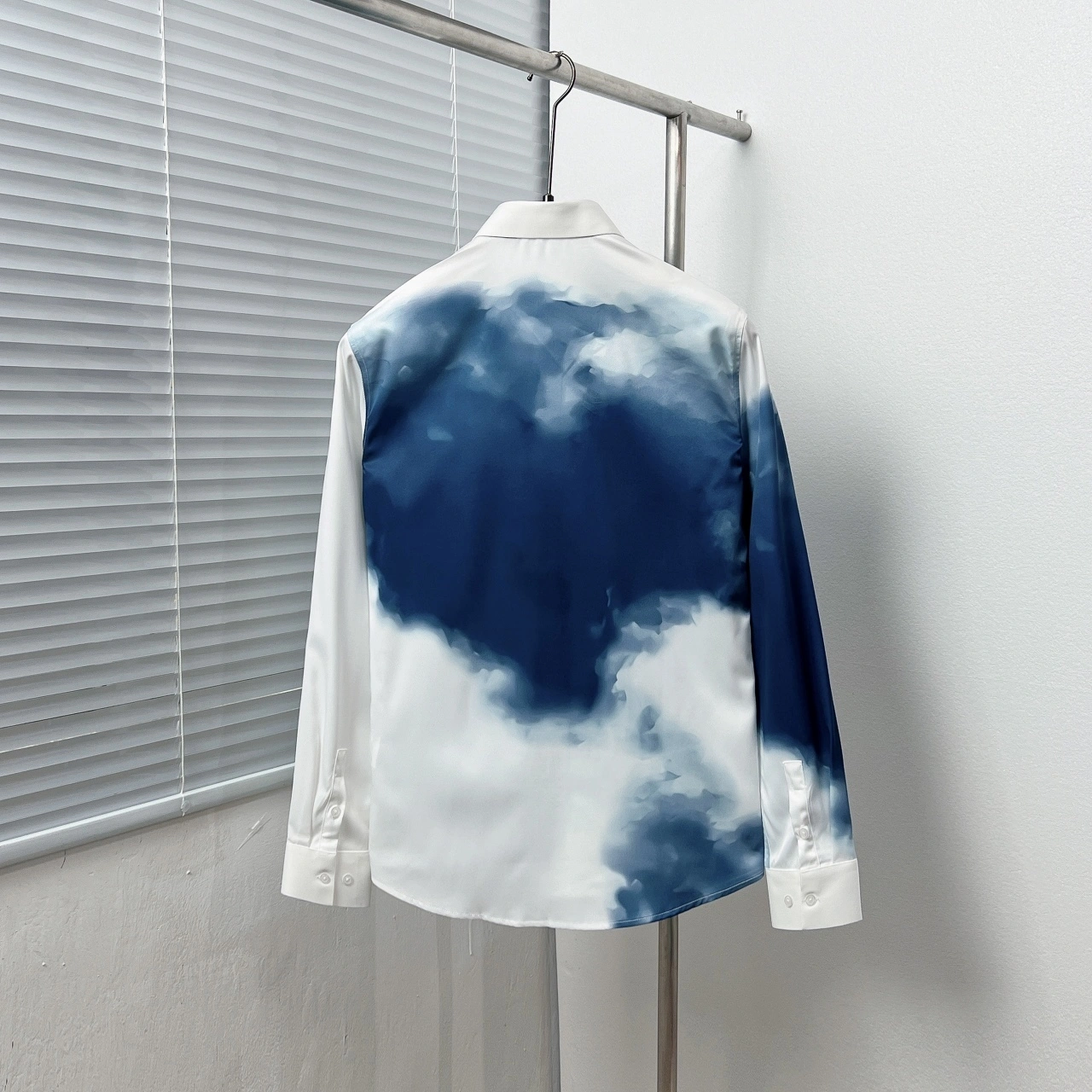 Air-- 73Qu559 item: E-F210C0807