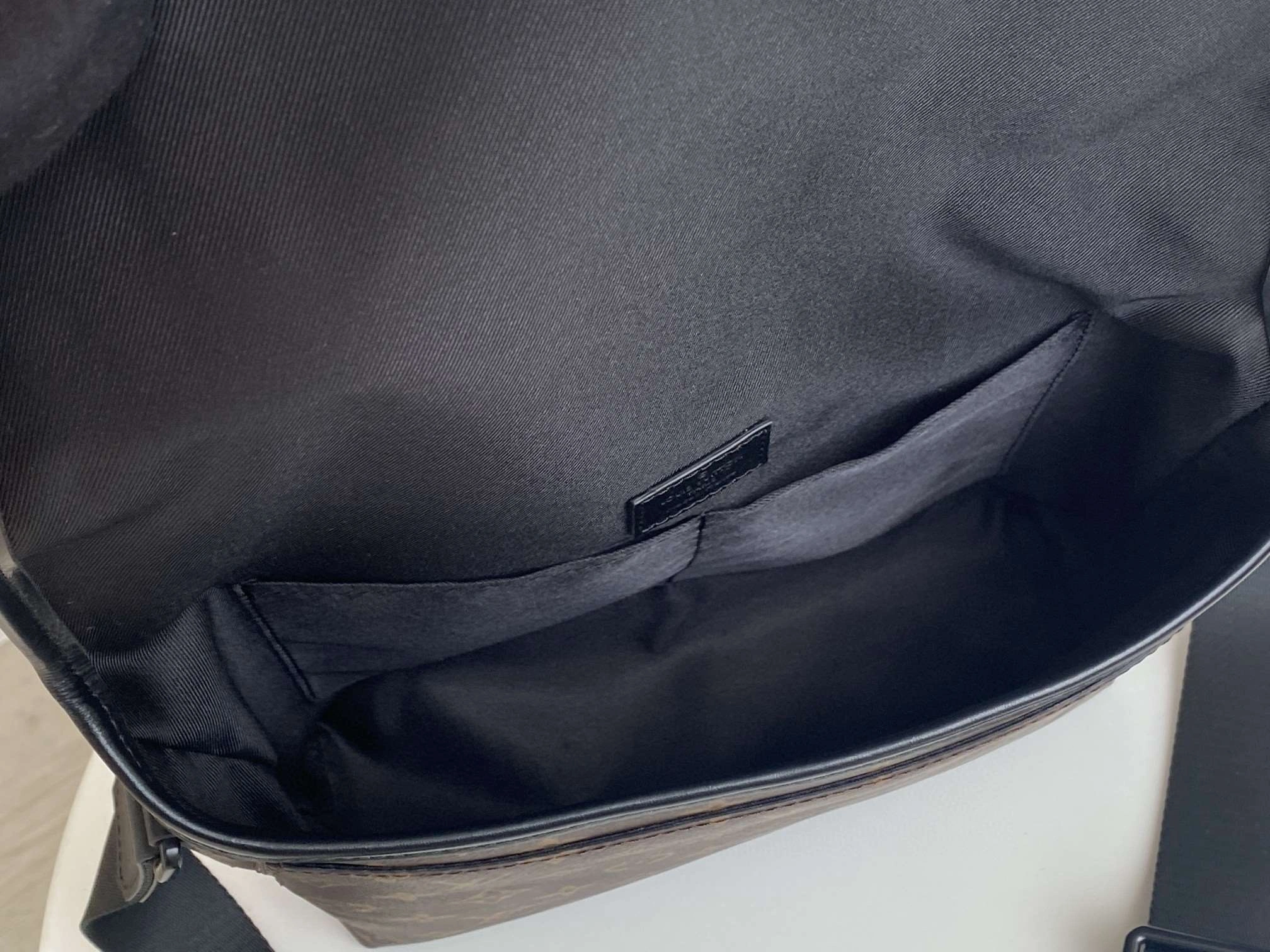 *Air-- M45557 cowhide item : A-B340G2821