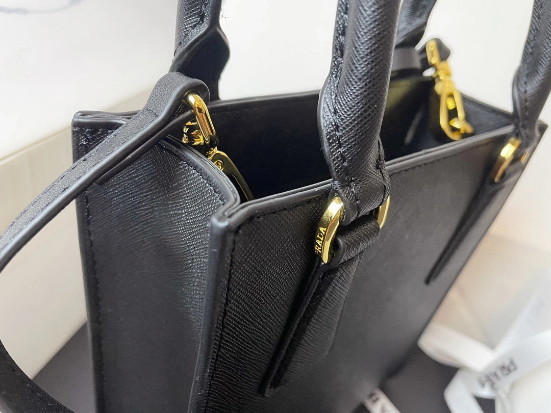 Air- 1BA358_NZV_F0002_V_OOO 1BA358_NZV_F0002 Saffiano cowhide item：BT-B225K0801C