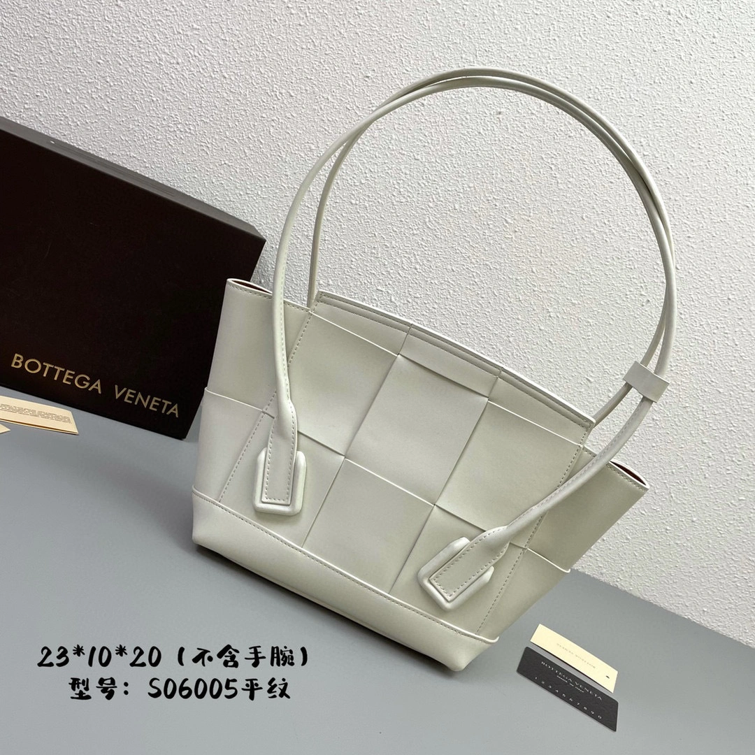 Air- 575943-VA981-9033 THE ARCO cowhide item：BT-B225J1803C