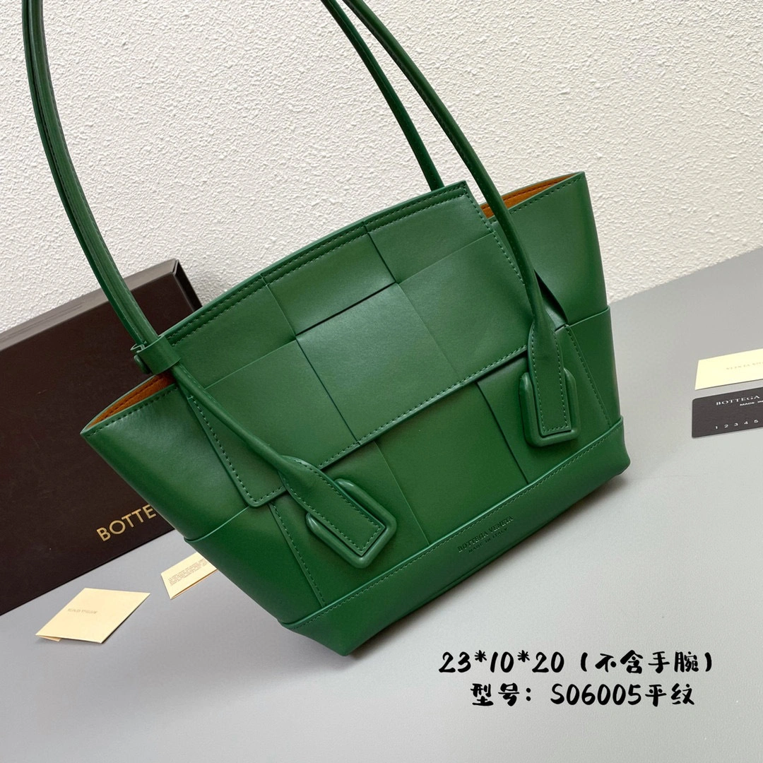 Air- 575943-VCP11-3035 THE ARCO cowhide item：BT-B225J1804C
