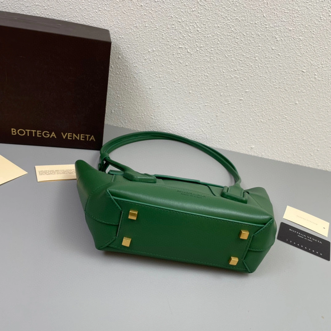 Air- 575943-VCP11-3035 THE ARCO cowhide item：BT-B225J1804C