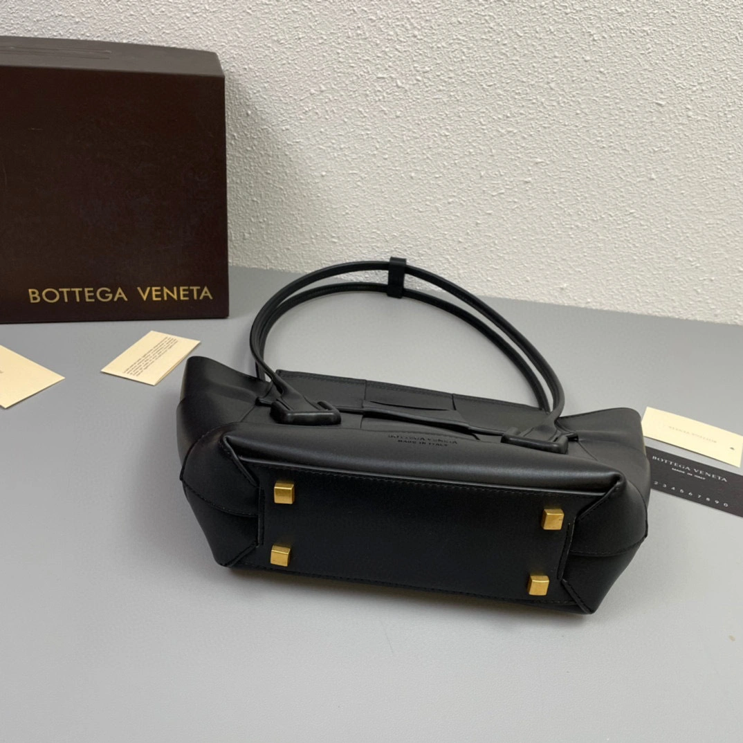 Air- 575943-VMAP1-1229 THE ARCO cowhide item：BT-B225J1805C