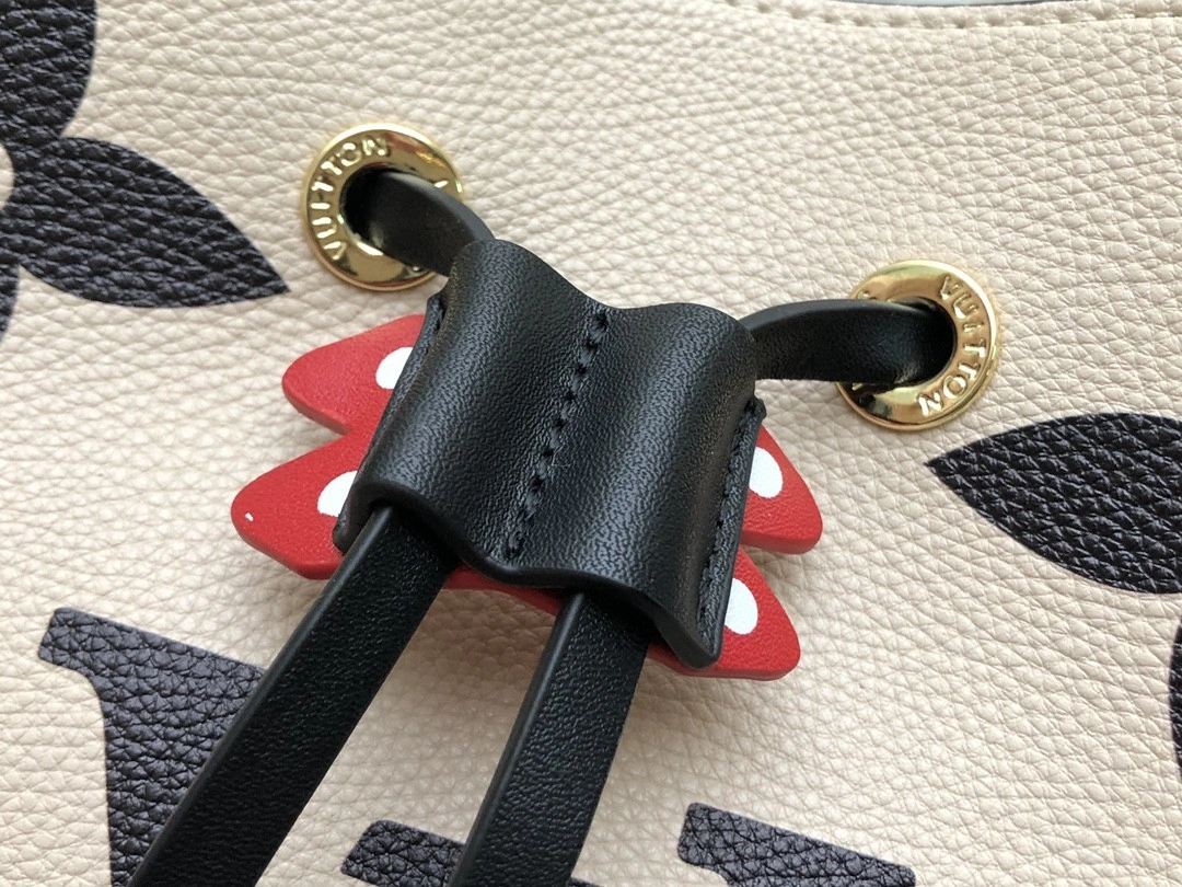 Air- M56889 item : A-B00H0325