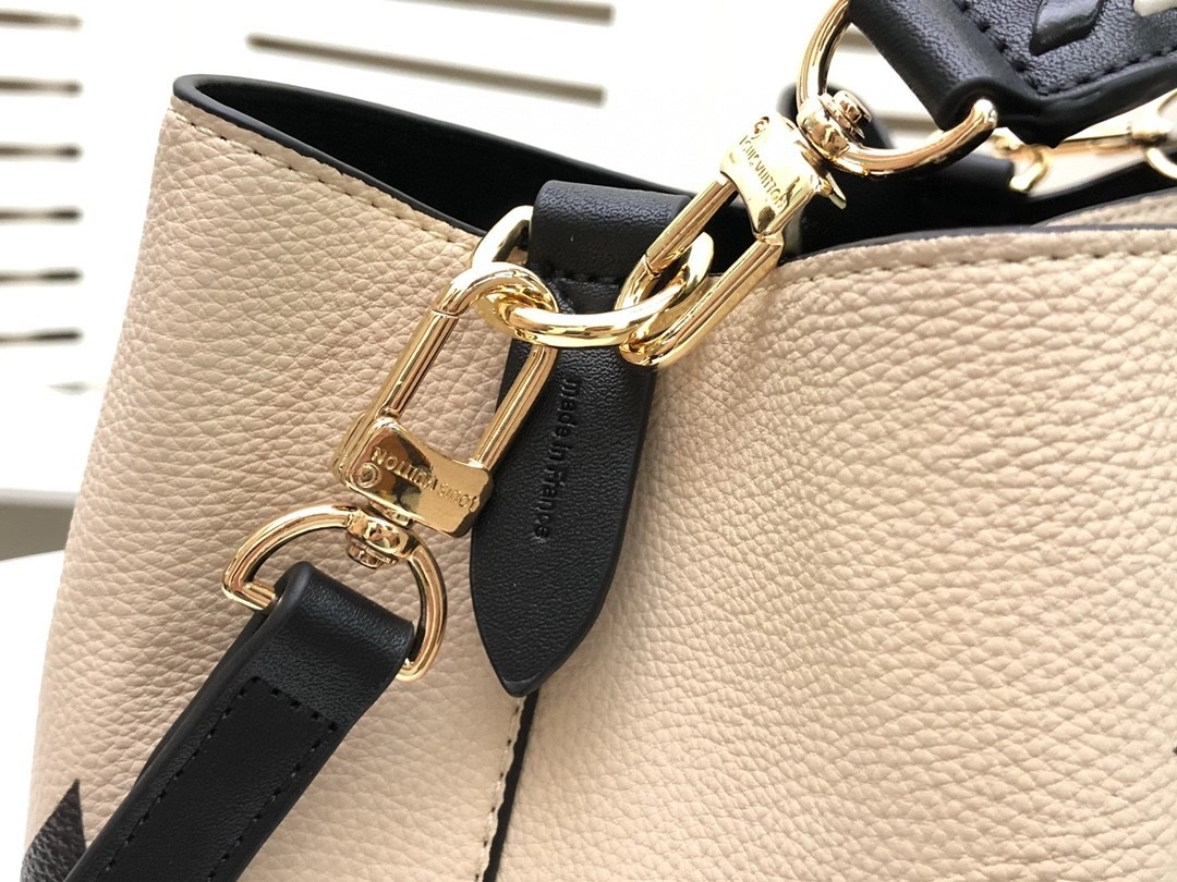 Air- M56889 item : A-B00H0325