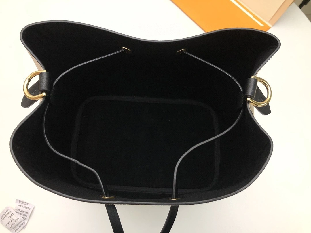 Air- M56889 item : A-B00H0325