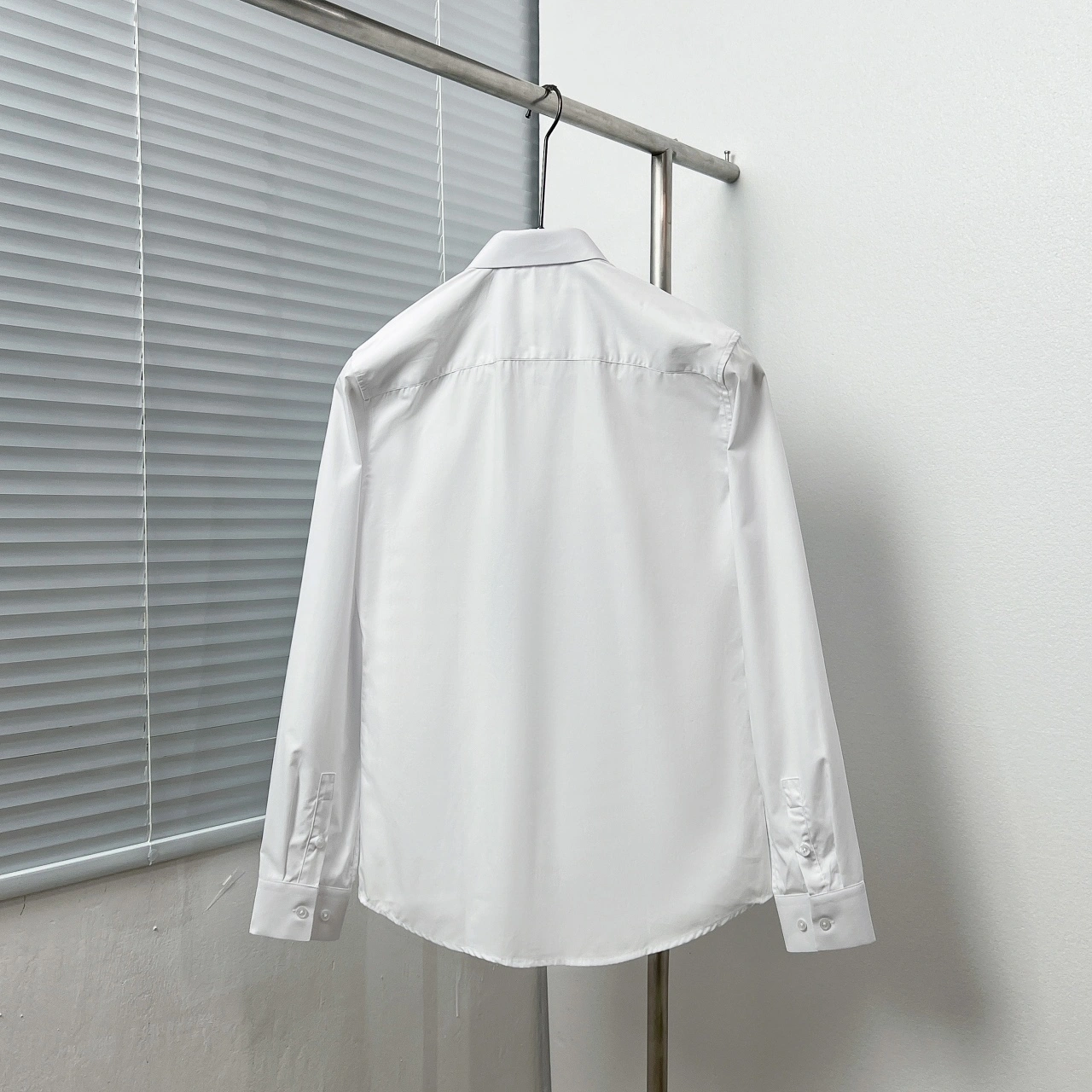 Air- V5rs135 item:E-F210C1011