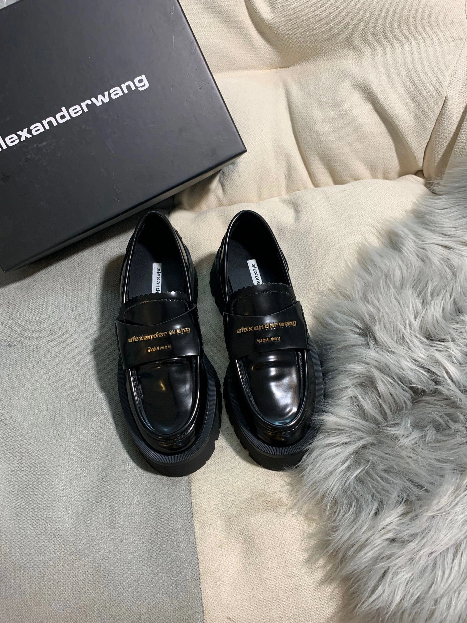 &Alexander Wang 30321F011001 2022 Carter Lug calfskin item：BT-X234F3006C