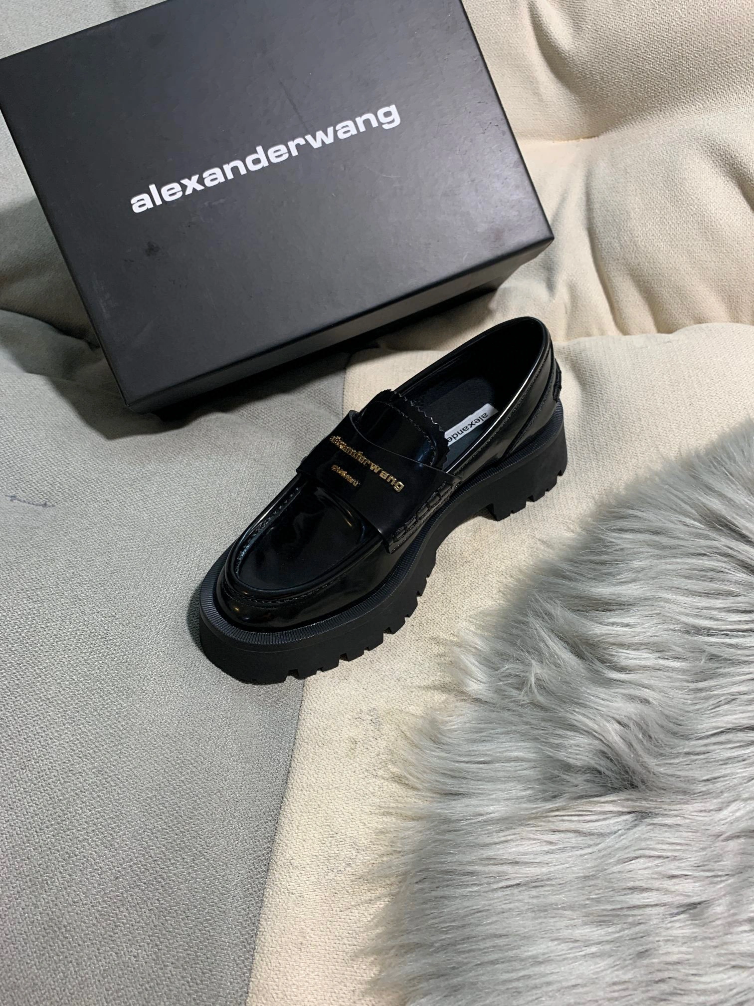 &Alexander Wang 30321F011001 2022 Carter Lug calfskin item：BT-X234F3006C