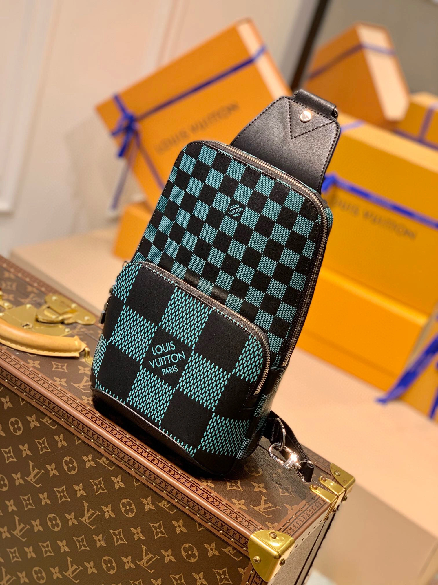 Avenue N50038 item:A-B182L2818X