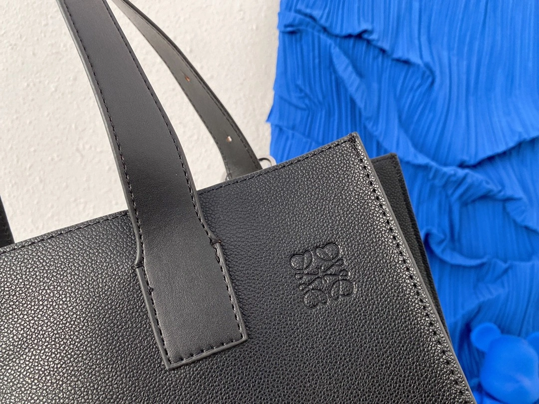B692L09X01 Buckle Tote item : BT-B015C0412