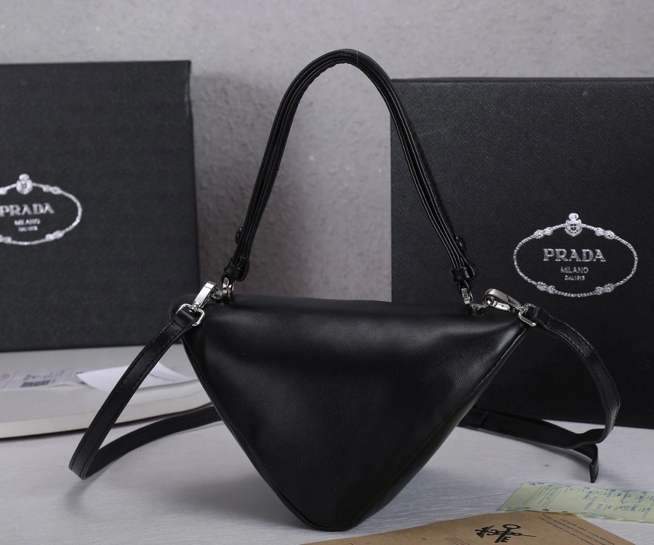 BA3152DX8-F0002 Calfskin item : BT-B225D0712W