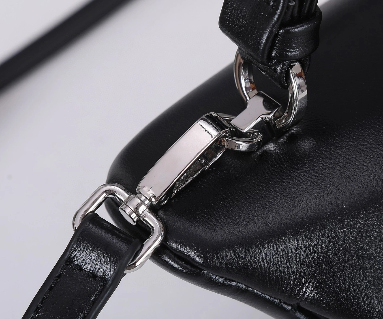 BA3152DX8-F0002 Calfskin item : BT-B225D0712W