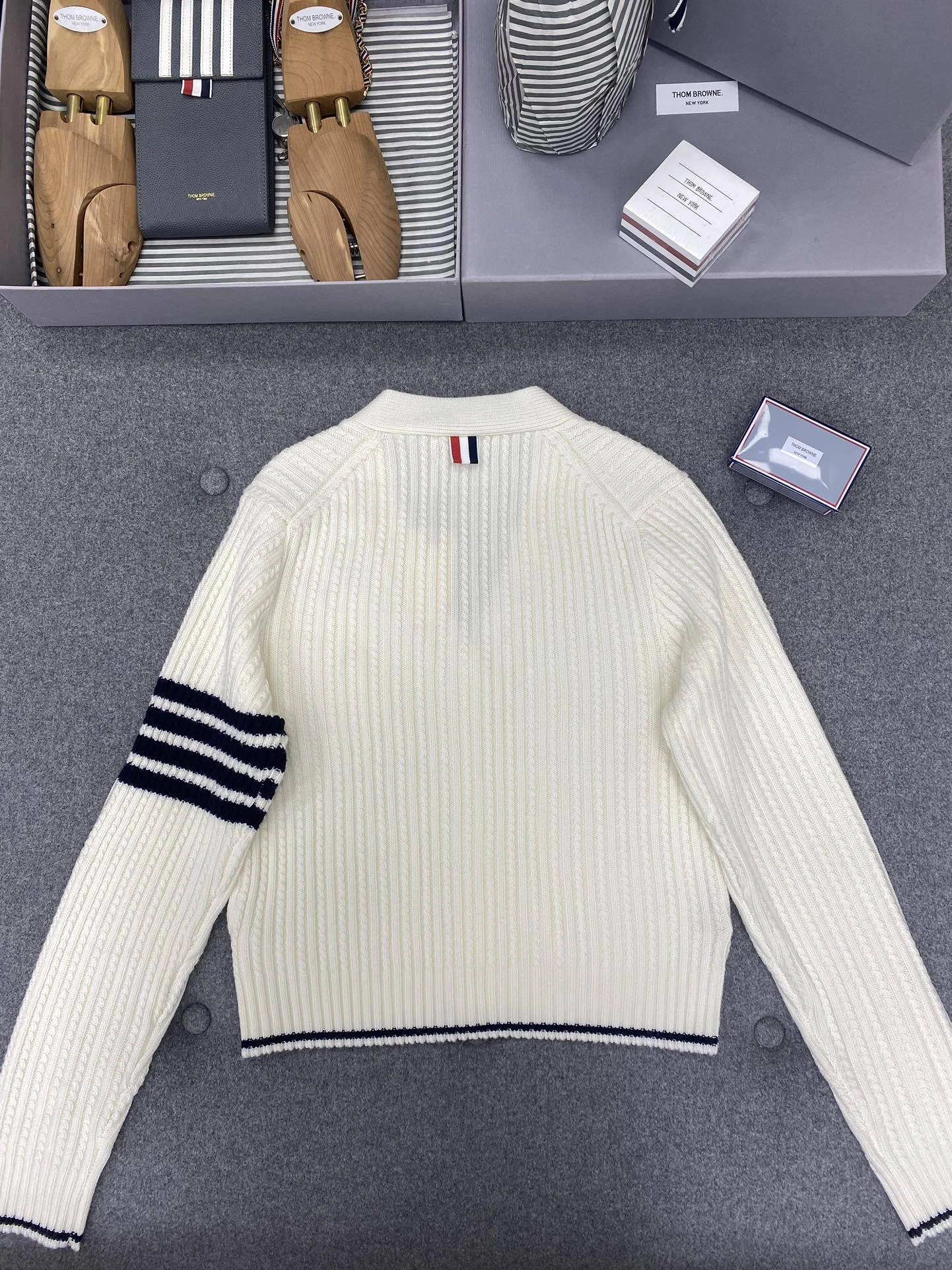 Bald Eagle-- 2row95 wool high quality version item:D-F801J1006