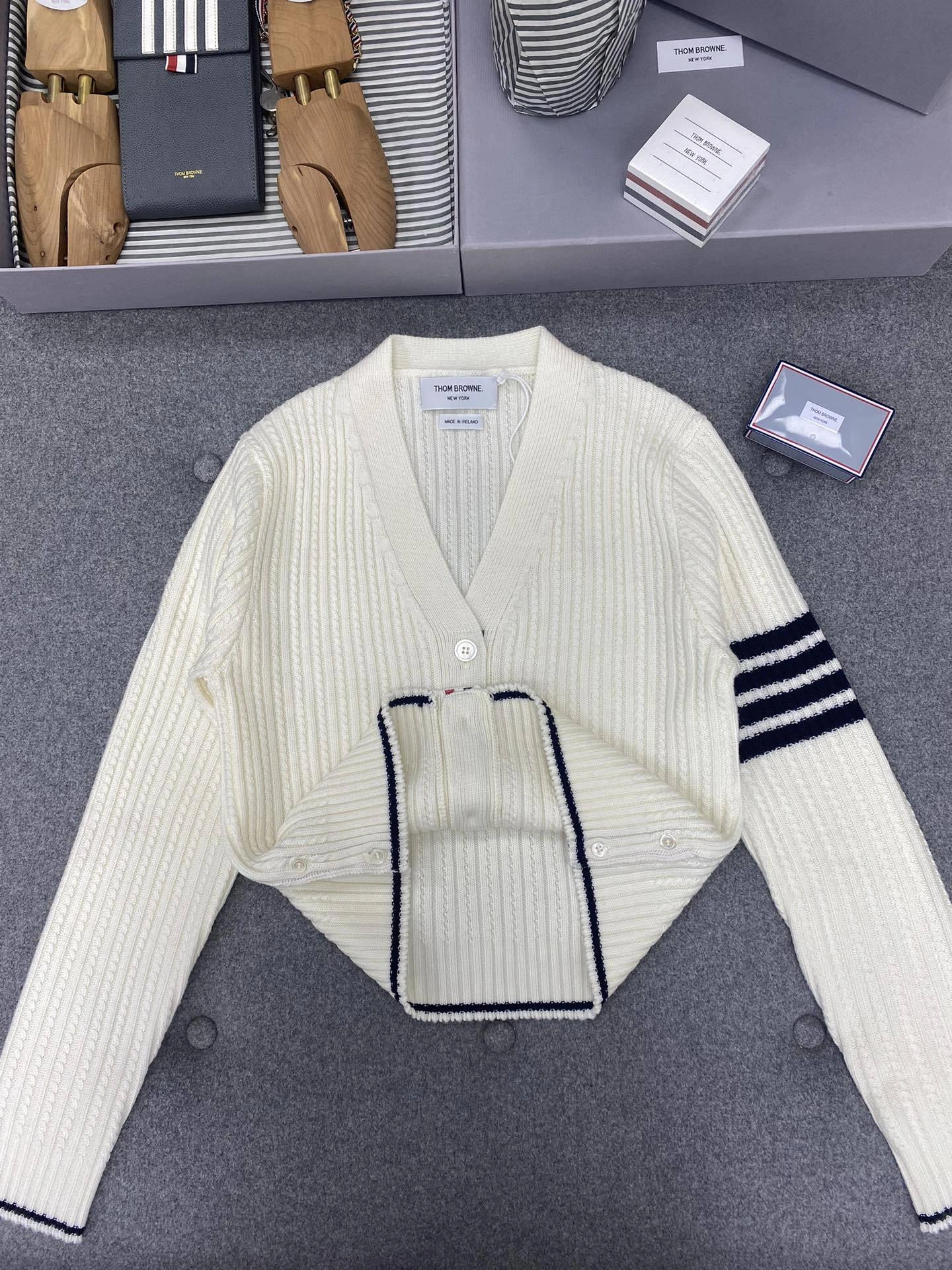 Bald Eagle-- 2row95 wool high quality version item:D-F801J1006